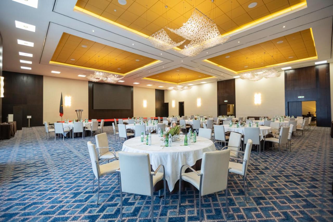 Epic Sana Luanda Hotel ภายนอก รูปภาพ